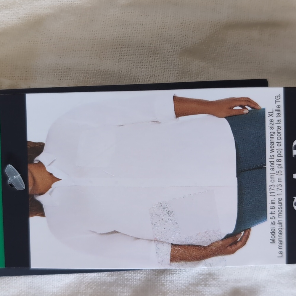 XL: Gap Button Down Linen Dress Shirt